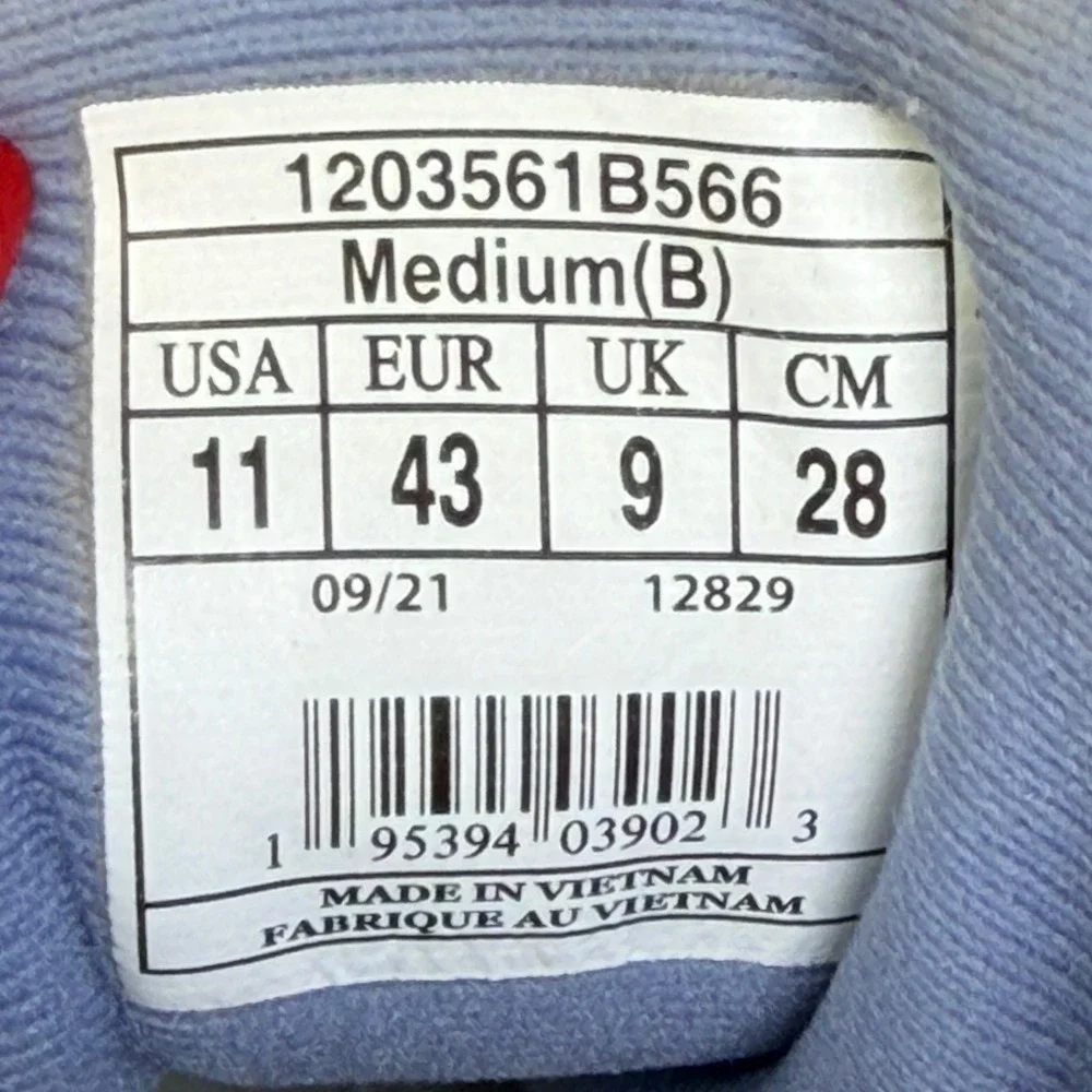 Brooks Ghost 14 Running Shoes Women 11 Purple Lavender Silver 1203561B566